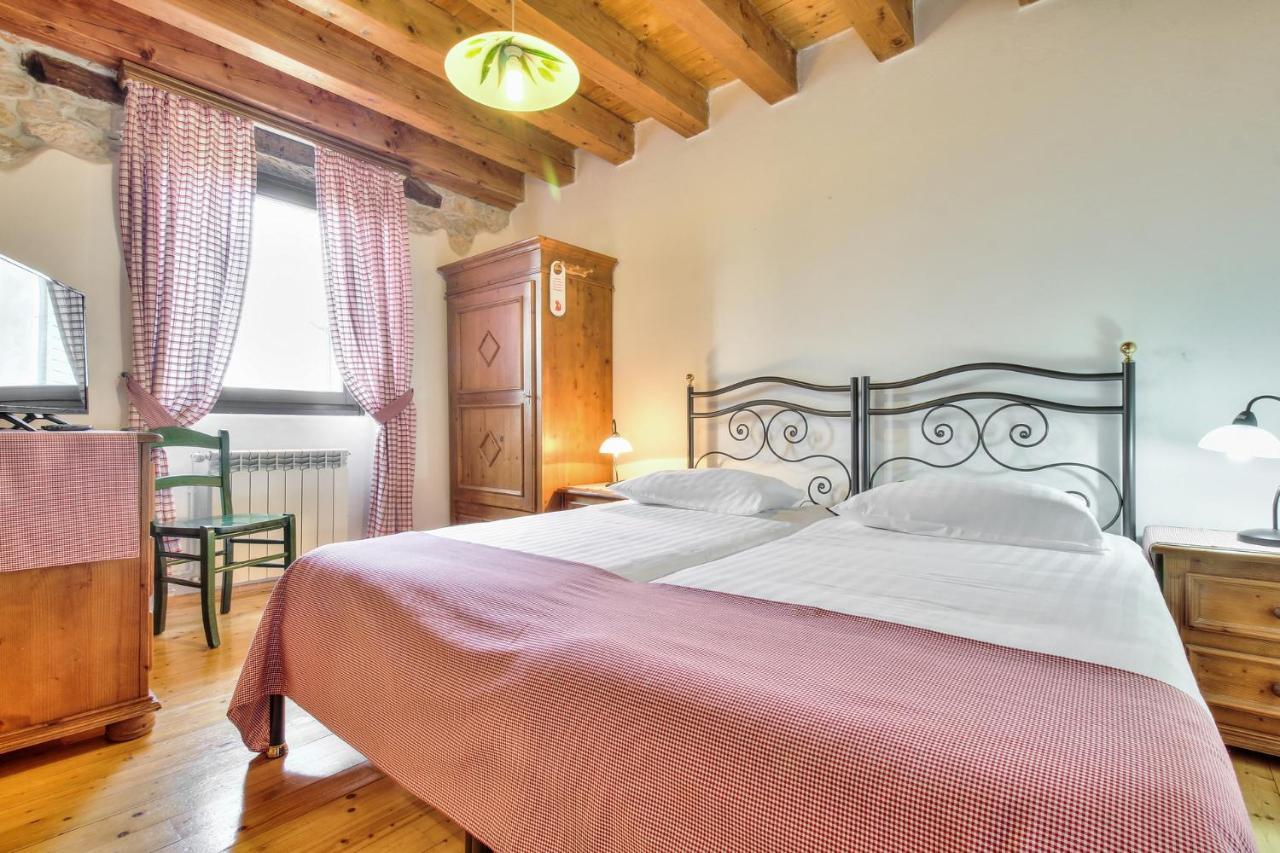 Casa Romantica La Parenzana Бує Екстер'єр фото